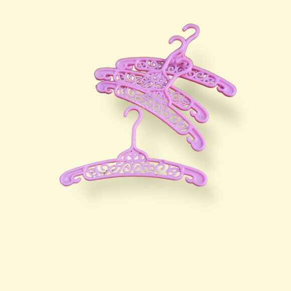 Bundle of vintage Barbie hangers - Picture 5 of 5